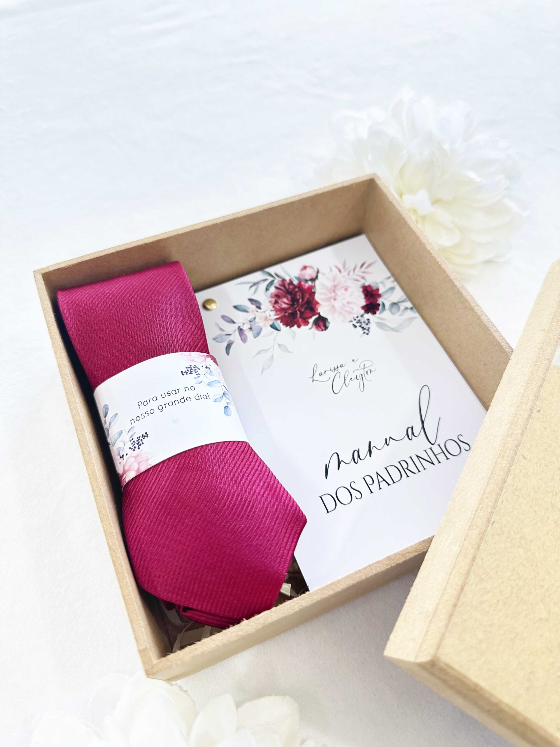 A Arte da Decoupage: Personalizando com Elegância - inspiração 1