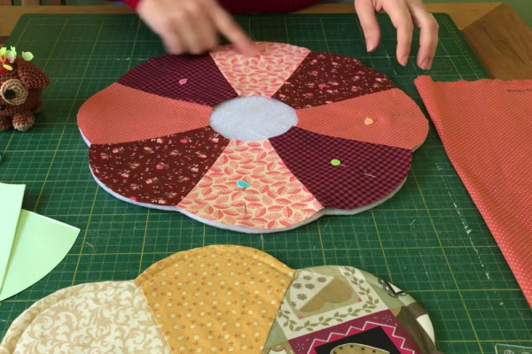 Jogos Americanos e Panos de Copa: A Mesa Posta que Encanta - inspiração 1