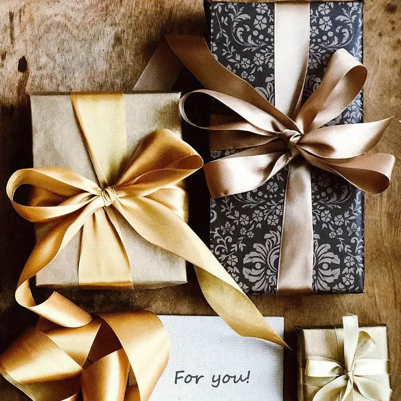 Laço Amora: Estrutura e Requinte em Cetim - inspiração 2