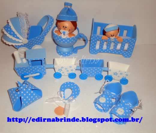 Mamães e Papais em EVA: Personagens Divertidos para Receber Convidados - inspiração 1