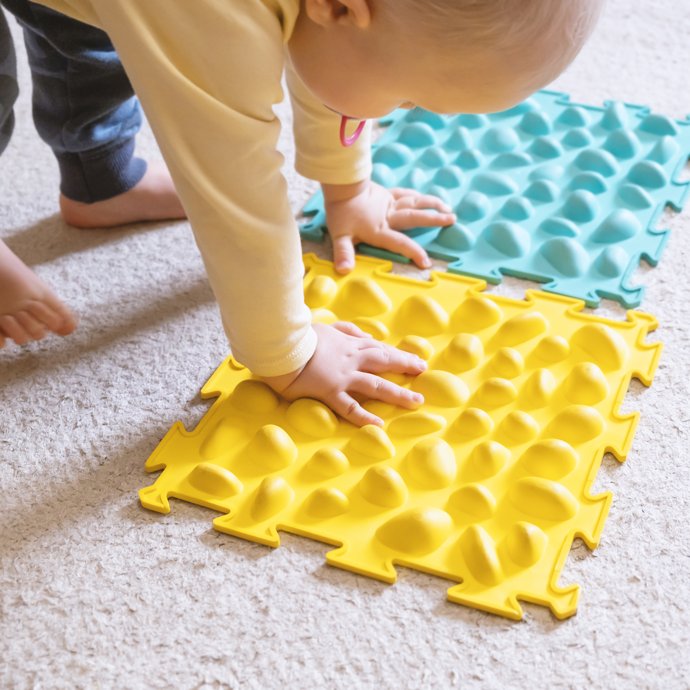 Movimentar é Aprender: Brincadeiras de Engatinhar e Tocar - inspiração 1