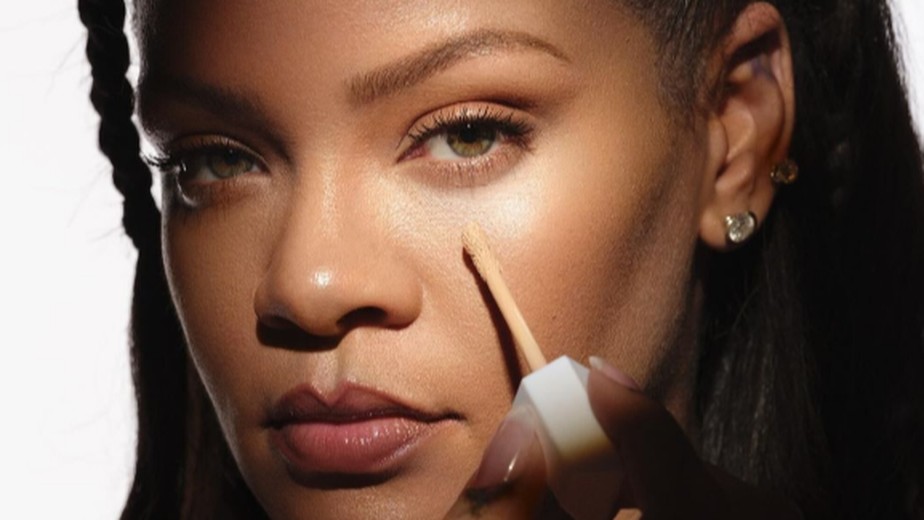 Aplicando com Esponjinha Úmida: Toque Suave - inspiração 2