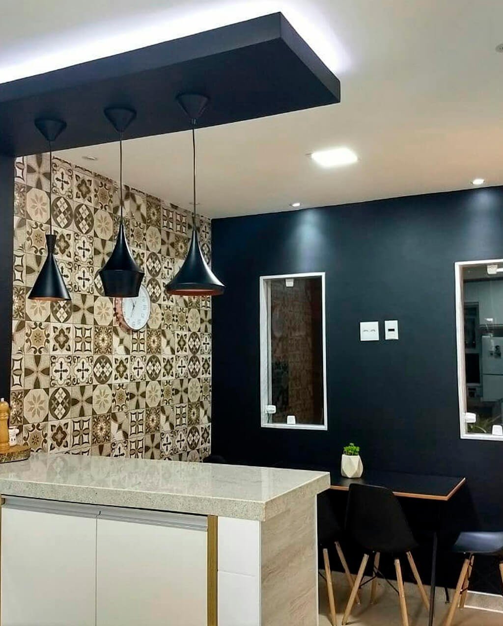 Onde Esconder a Fonte de Alimentação? Dicas Inteligentes - inspiração 1