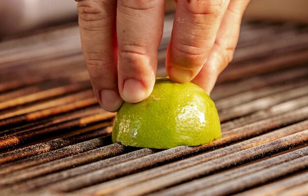 O Momento da Verdade: Esfregando com a Cebola Cortada - inspiração 1