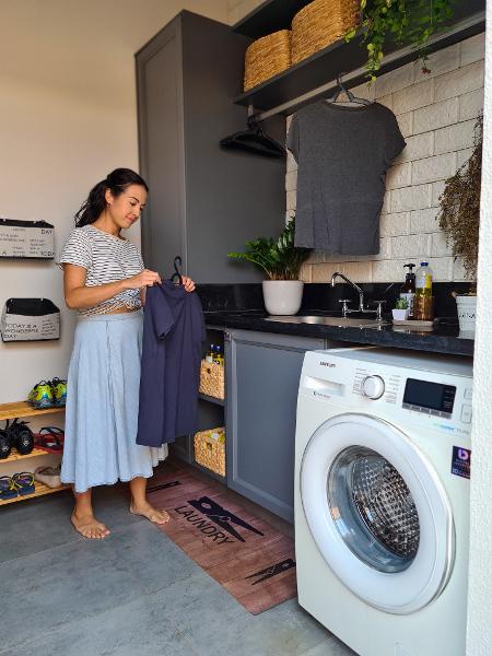 Cabides e Varões: Otimizando Cada Centímetro para Secagem e Armazenamento - inspiração 2