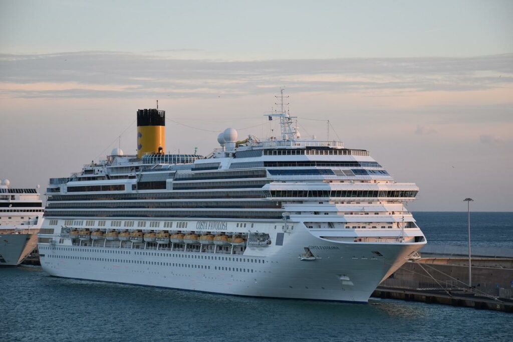 Documentação Essencial: Passaporte, Vistos e Mais - inspiração 1