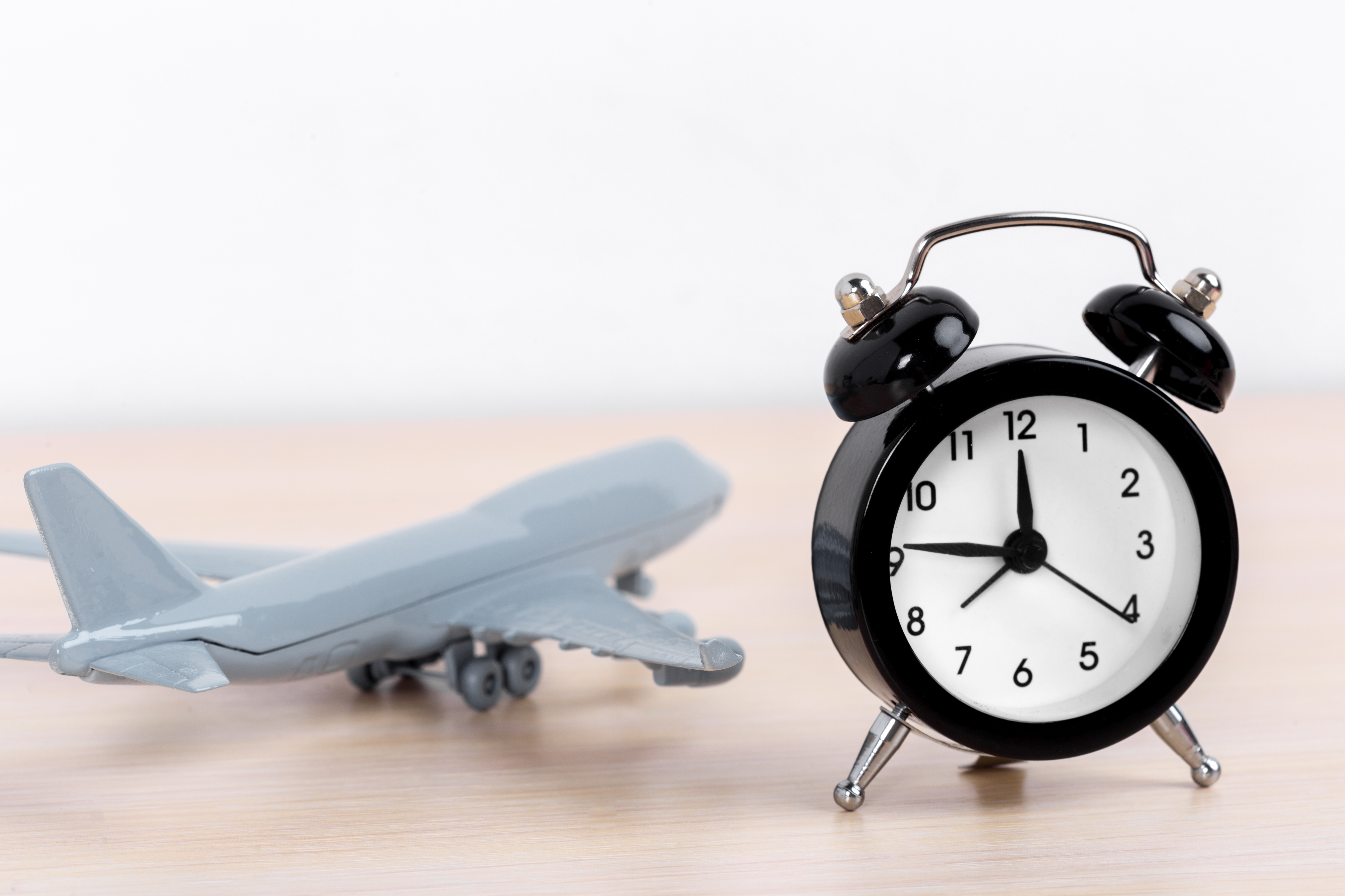 Criação de rotina: sincronizando refeições e luz com o novo fuso - inspiração 1