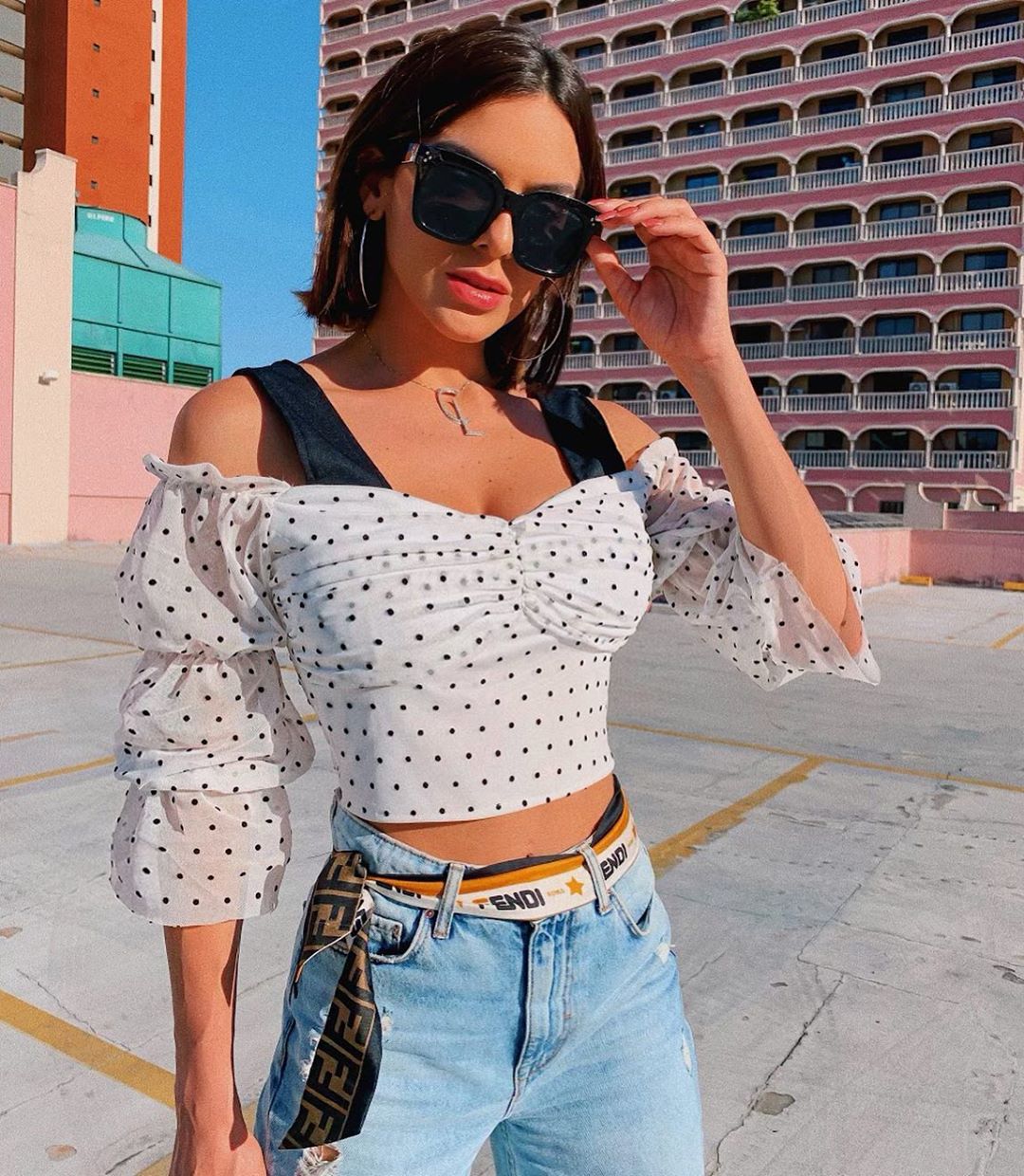 Jeans Ideais para Acompanhar a Ciganinha: Do Skinny ao Wide Leg - inspiração 1