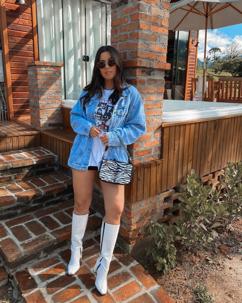 O Contraste Perfeito: Bota Branca com Cores Escuras - inspiração 2