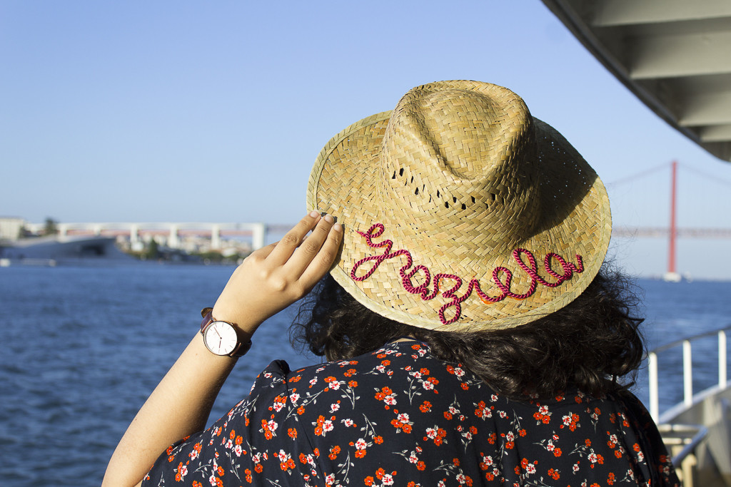Chapéus Personalizados em Eventos Especiais: Praia, Piscina e Festas - inspiração 1