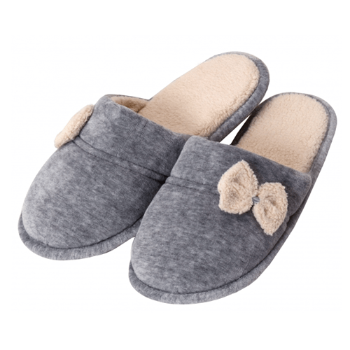 Pantufas de Pelúcia e Jeans: Uma Combinação Moderna - inspiração 2