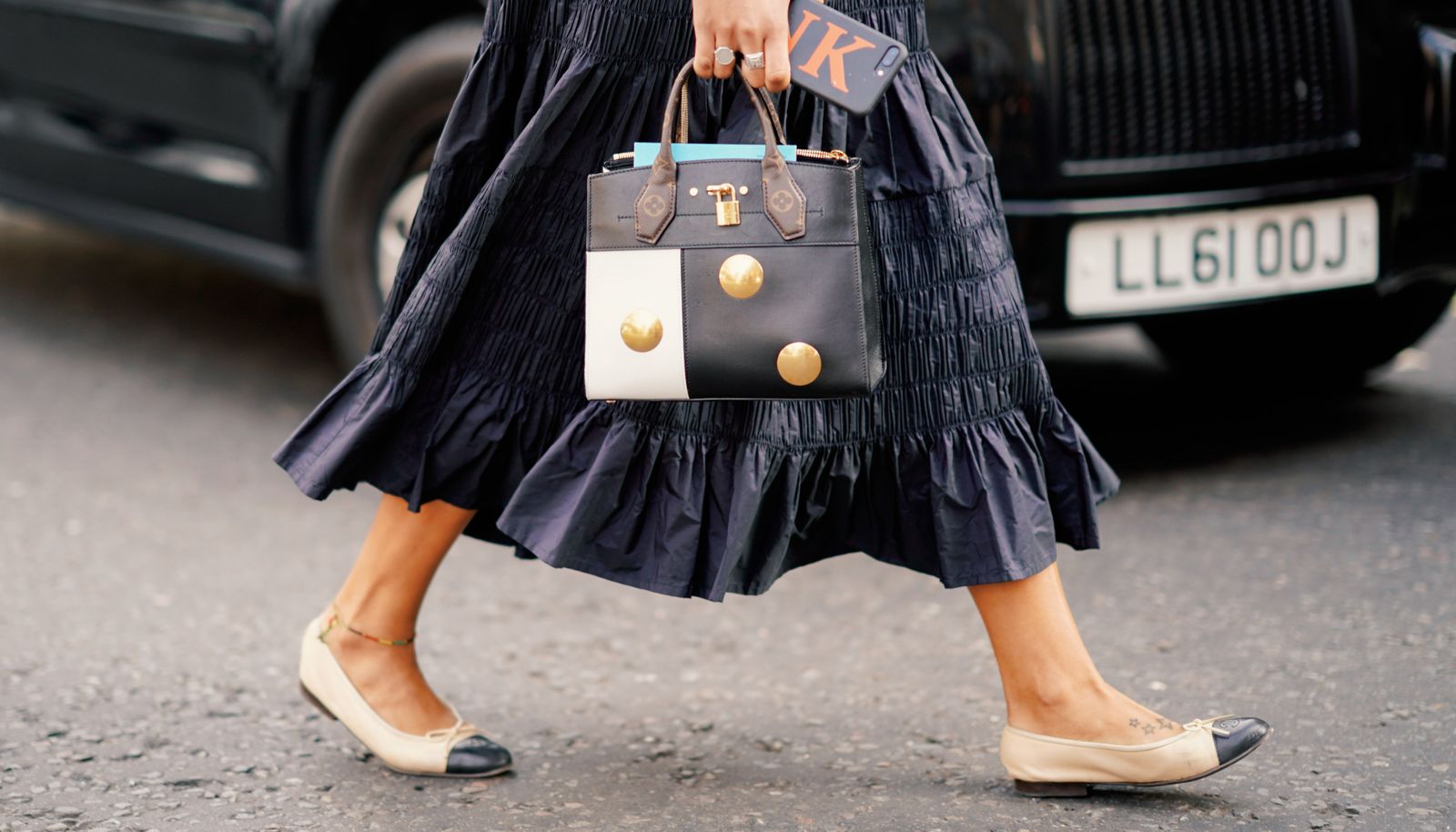 O Toque Final: Acessórios que Elevam o Visual com Sapatos Chanel - inspiração 2