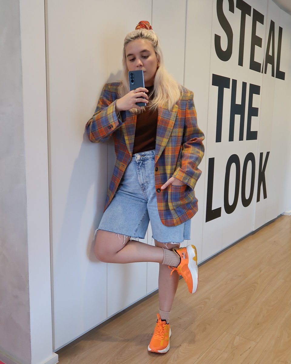 Looks Monocromáticos: Elegância Discreta com Tênis - inspiração 2