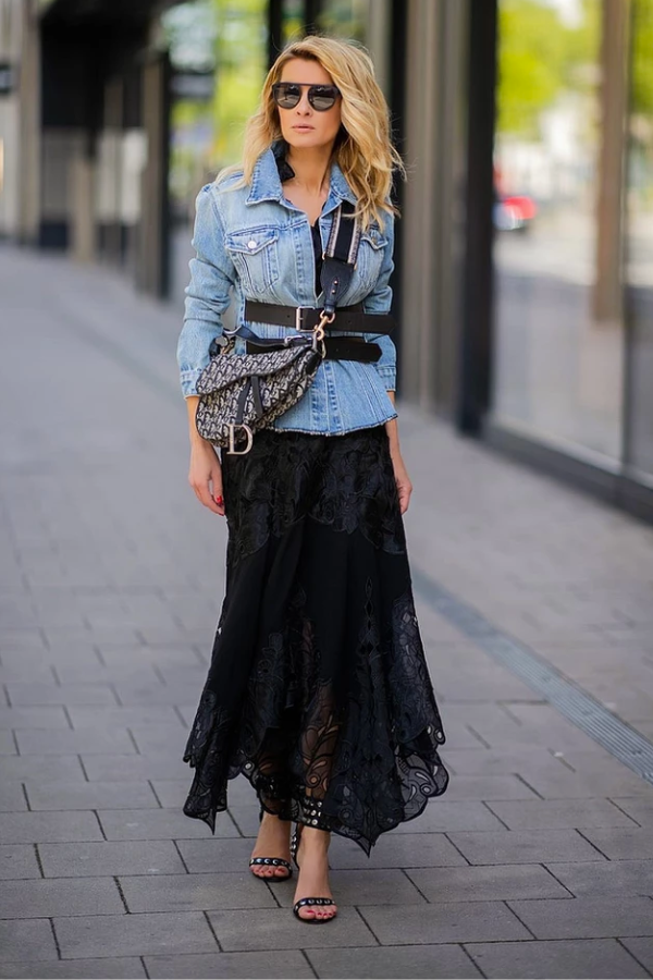 Jeans Oversized: O Charme do Casual Statement com Cetim - inspiração 1