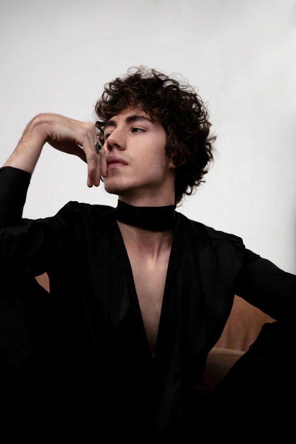 Brilho que Cativa: Tecidos Metalizados e Paetês - inspiração 1