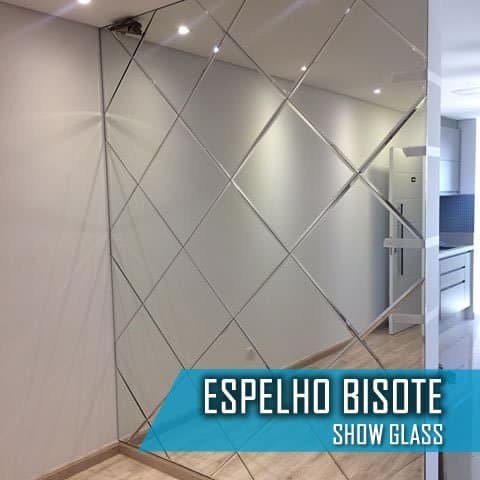 Estilos de Sala que Combinam com Espelhos Bisotados: Do Clássico ao Moderno - inspiração 2