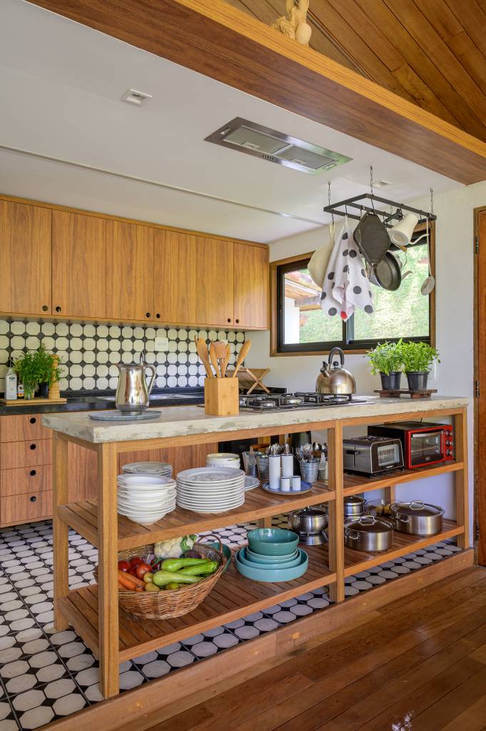 Romantismo Campestre: Detalhes em Flor e Cores Suaves - inspiração 1