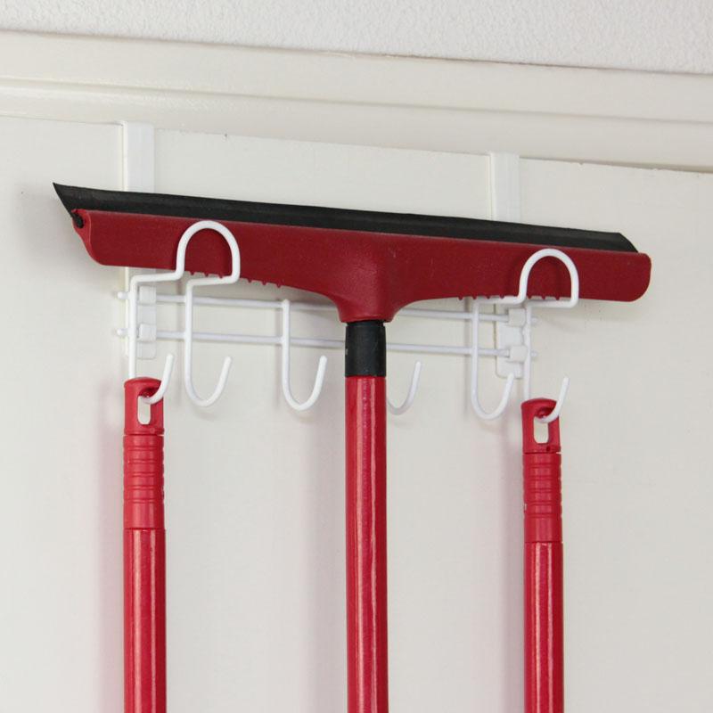 Ganchos embutidos: O charme do disfarce nos armários. - inspiração 1