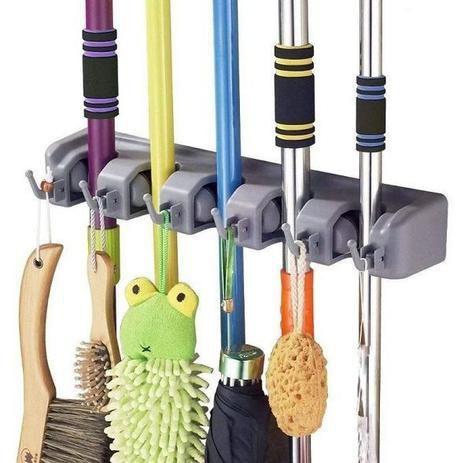 Ganchos embutidos: O charme do disfarce nos armários. - inspiração 2