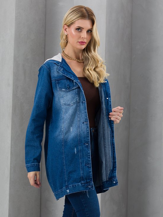 Jaqueta Jeans Oversized e Peças Íntimas: Um Toque de Sensualidade - inspiração 1