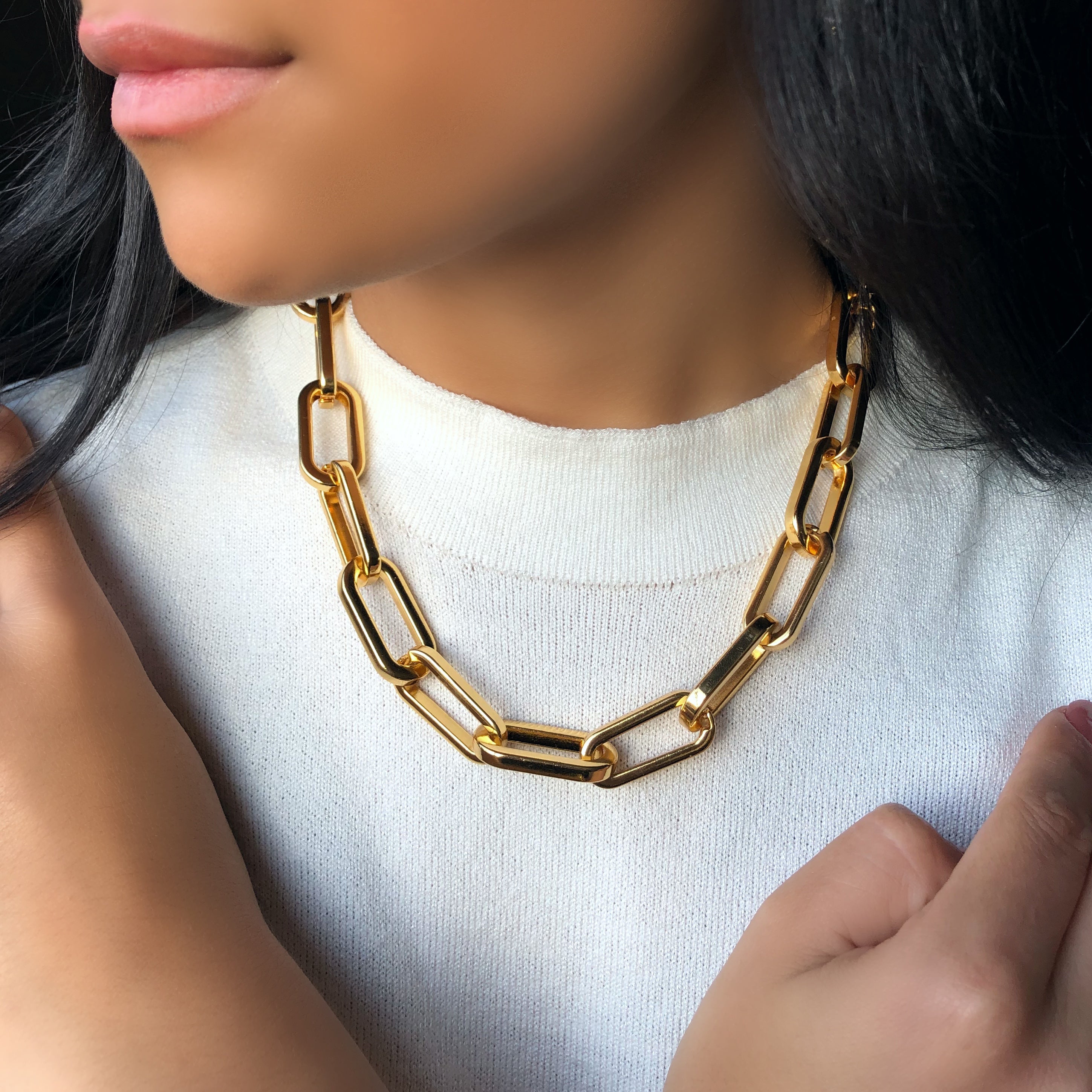 O Poder Minimalista: A Versatilidade dos Elos Grandes em Dourado e Prata - inspiração 2