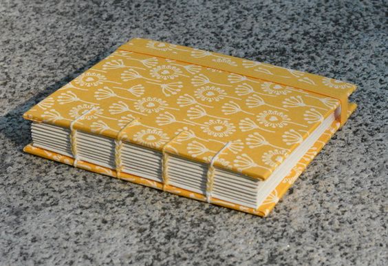 O Poder das Capas: Materiais e Técnicas para Personalização - inspiração 2