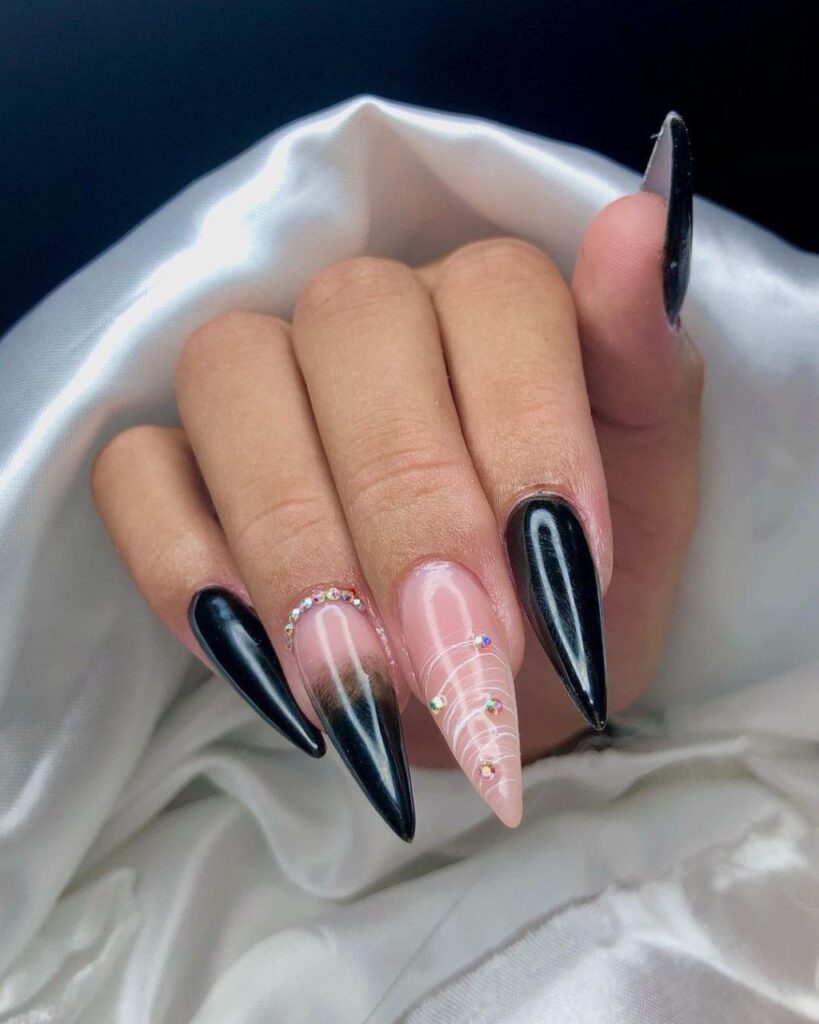 Formatos de unhas delicadas (amendoado, oval, bailarina curta)