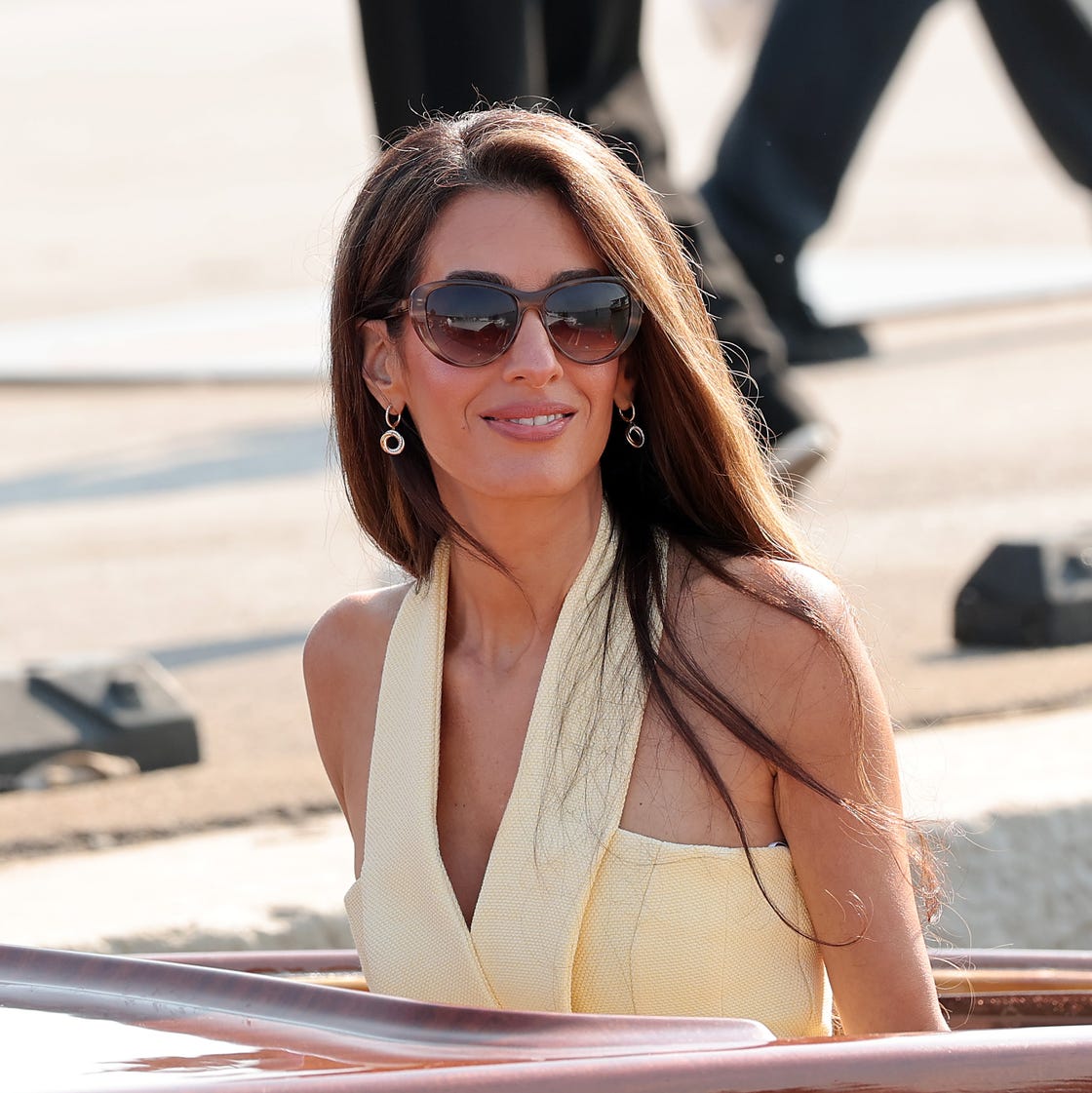amal clooney vs outras celebridades estilo vintage
