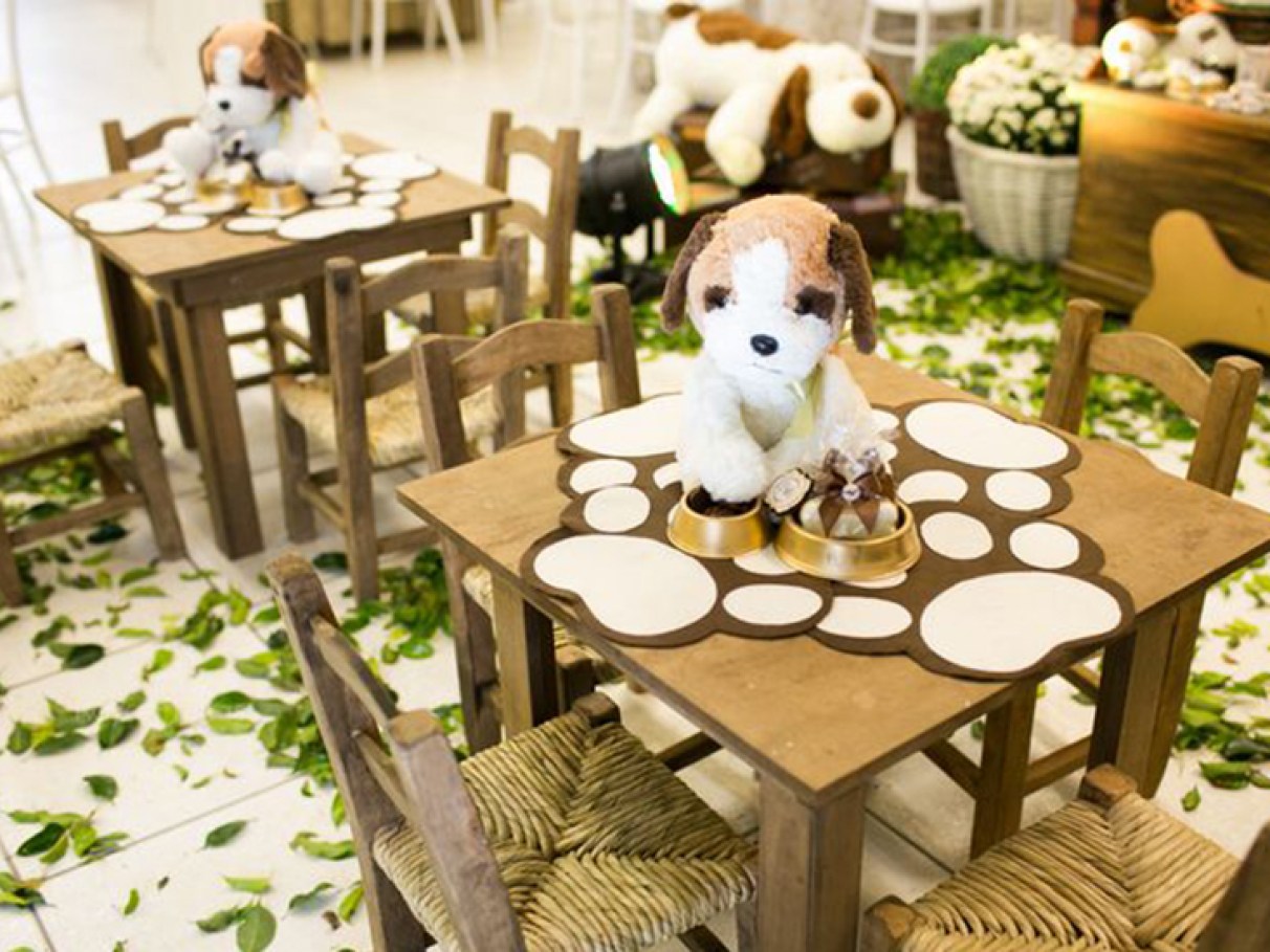 erros comuns decoração festa cachorro evitar