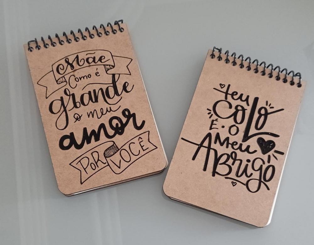 Ideias Criativas para Personalizar Capas de Blocos de Anotações