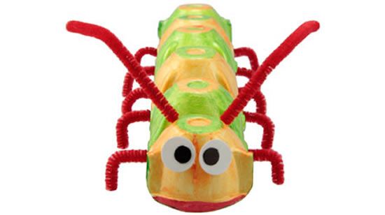 Artesanato com caixa de ovo: flores e brinquedos