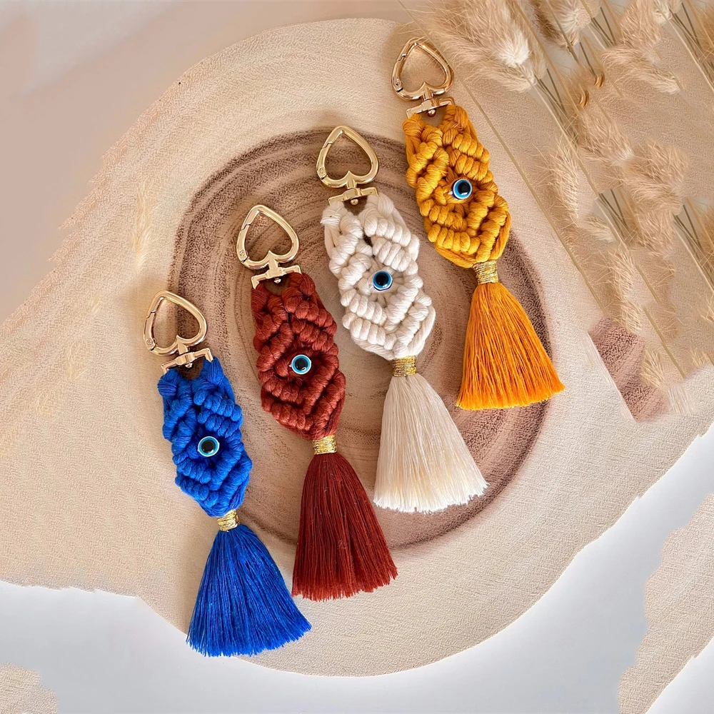 Como Fazer Chaveiro de Macramê com Nome Personalizado