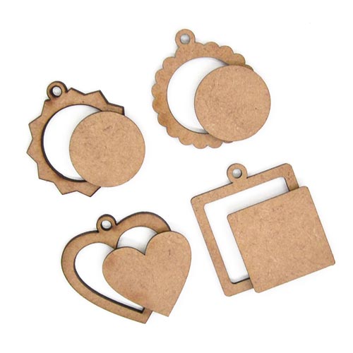 Artesanato com colares bordados (mini bastidores)