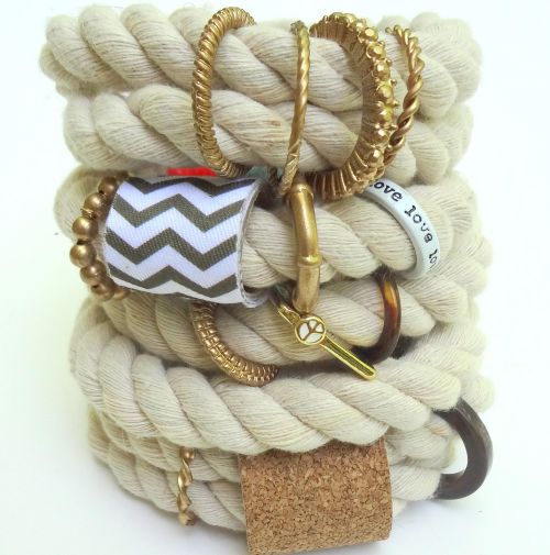 decoração com corda náutica e nós