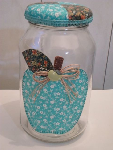 técnica de decoupage em potes de conserva
