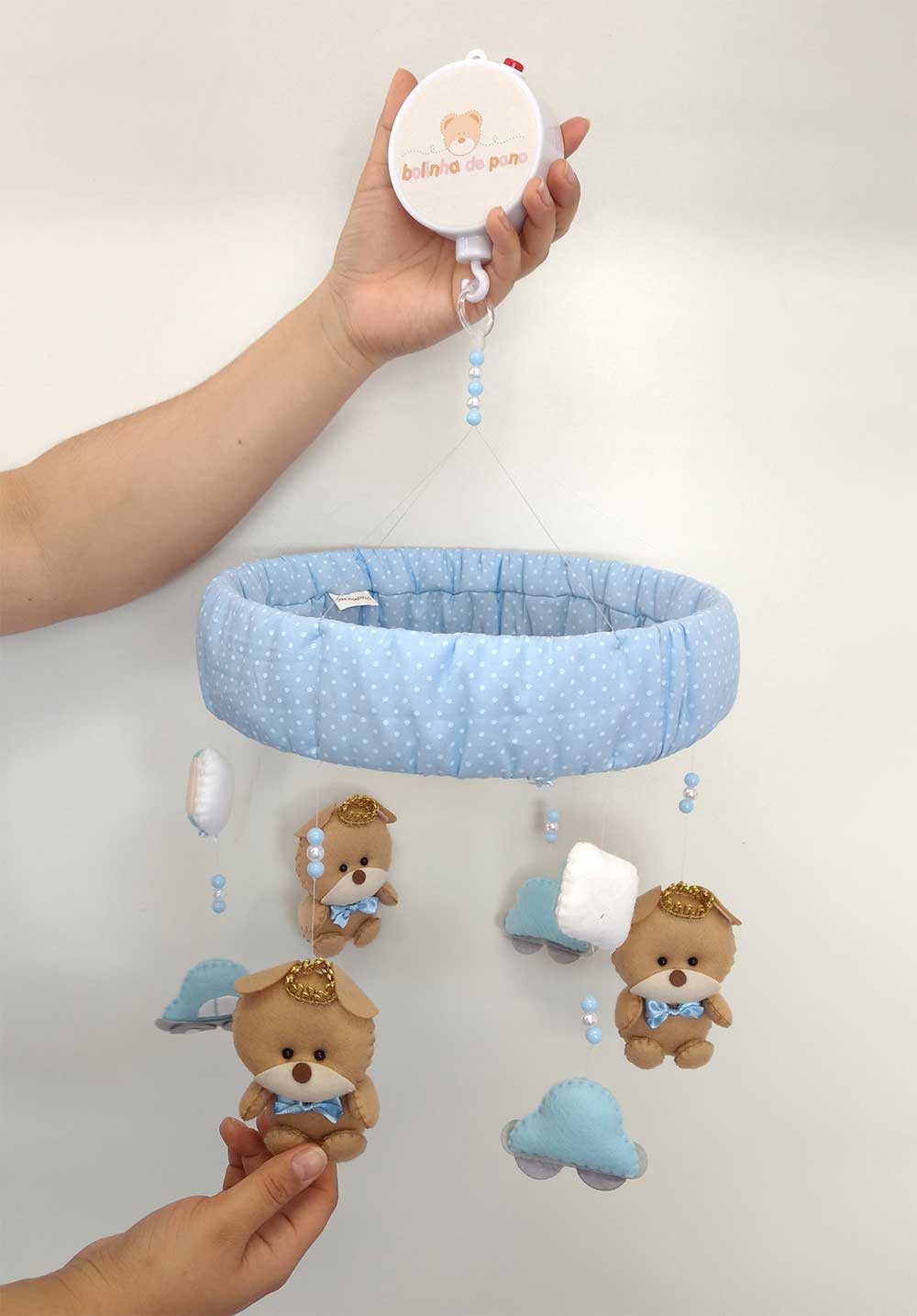 artesanato de móbile de berço com bastidor