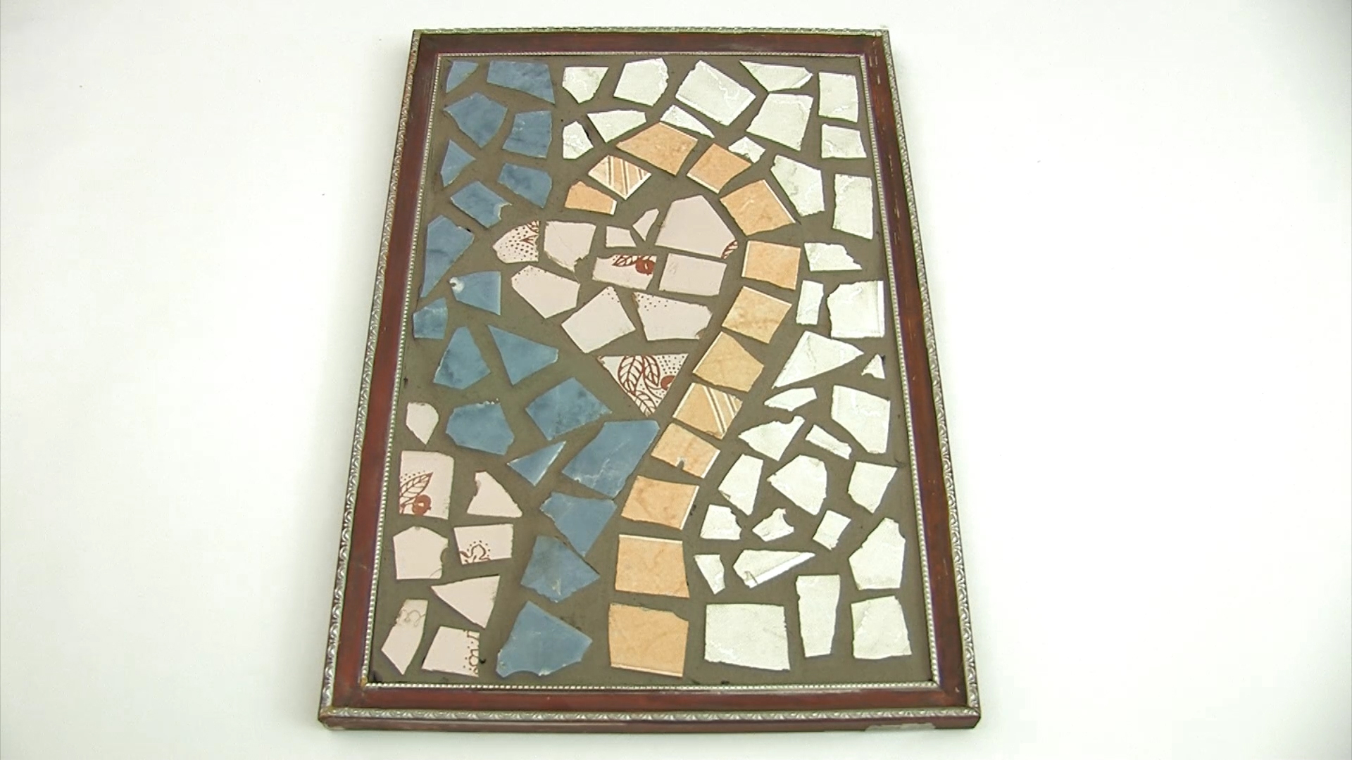 técnica de mosaico com material reciclado