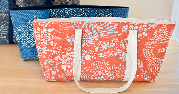 Artesanato com necessaire de tecido com zíper