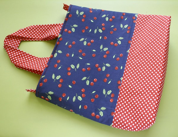 Artesanato com necessaire de tecido com zíper