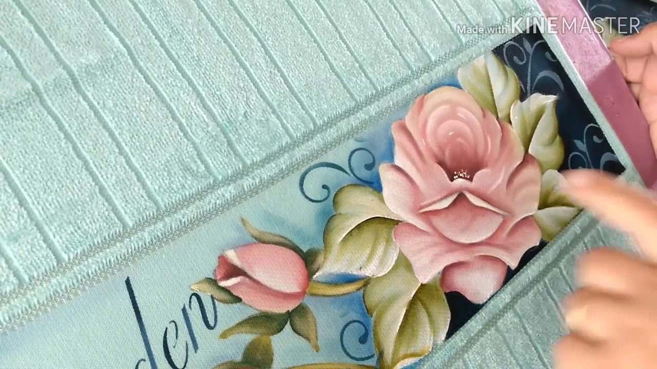 Artesanato com pintura em toalhas de banho