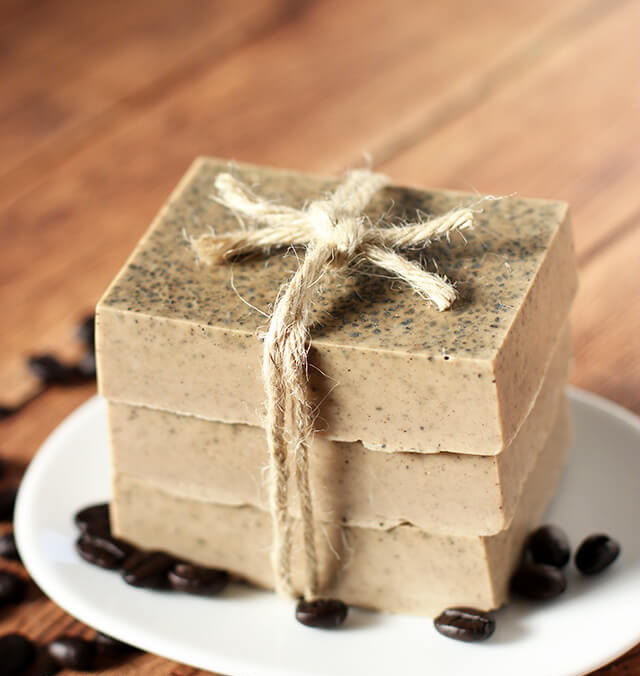 Guia Completo de Óleos Essenciais para Sabonetes Artesanais