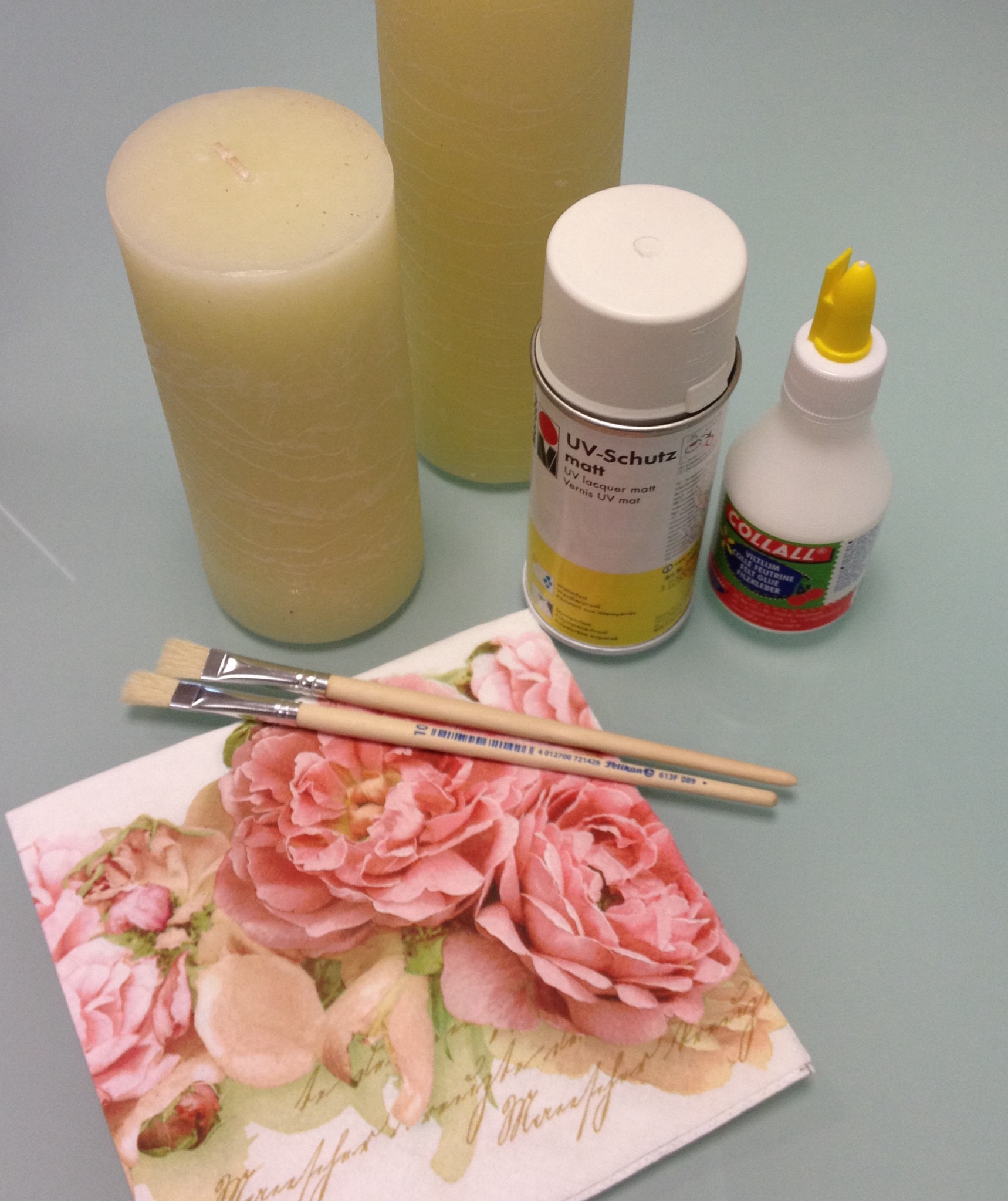 Artesanato com técnica de decoupage em velas