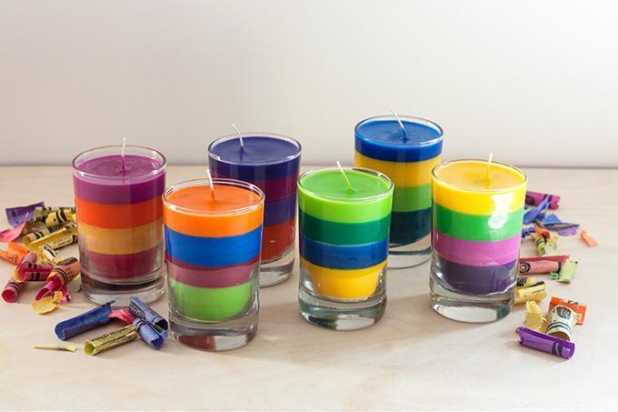 Artesanato com velas coloridas com giz de cera