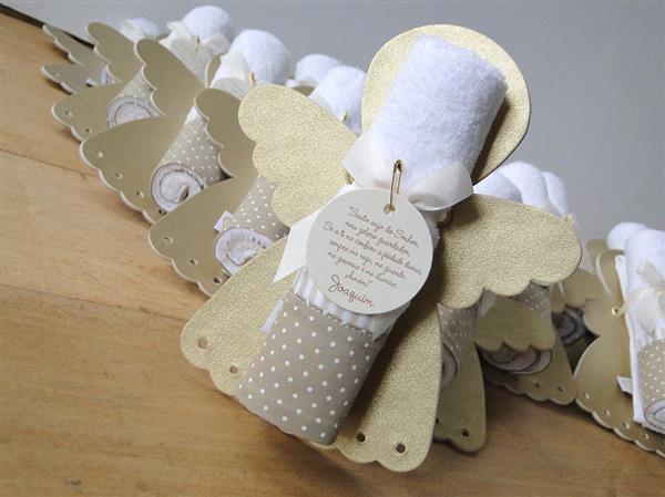 Marcadores de página personalizados: um toque especial para o batizado