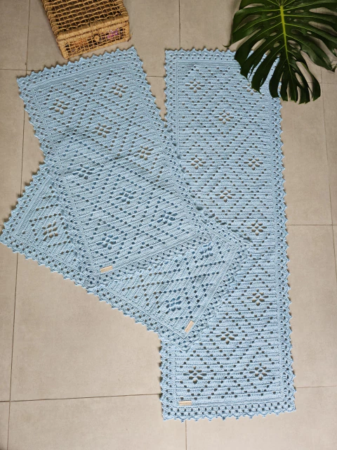 Mesa Posta com Crochê: Tendências de Sousplats e Jogos Americanos 2026