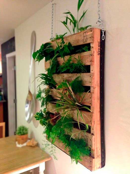 Artesanato sustentável: reaproveitando paletes de madeira