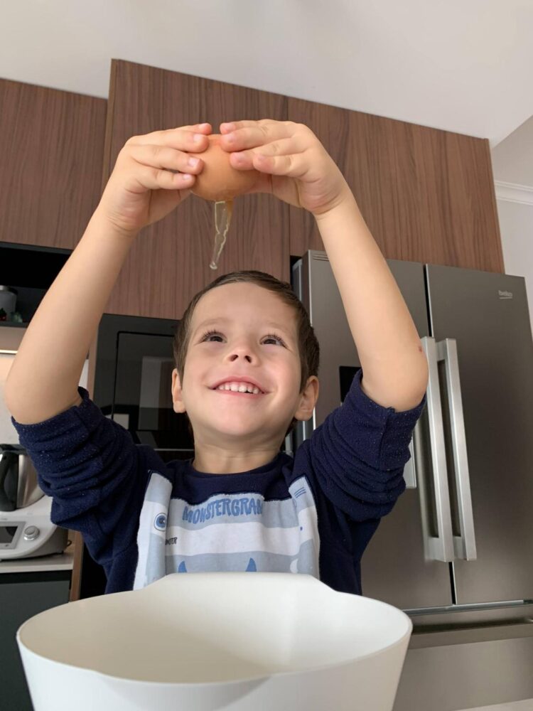 Atividades de culinária para fazer com as crianças na cozinha