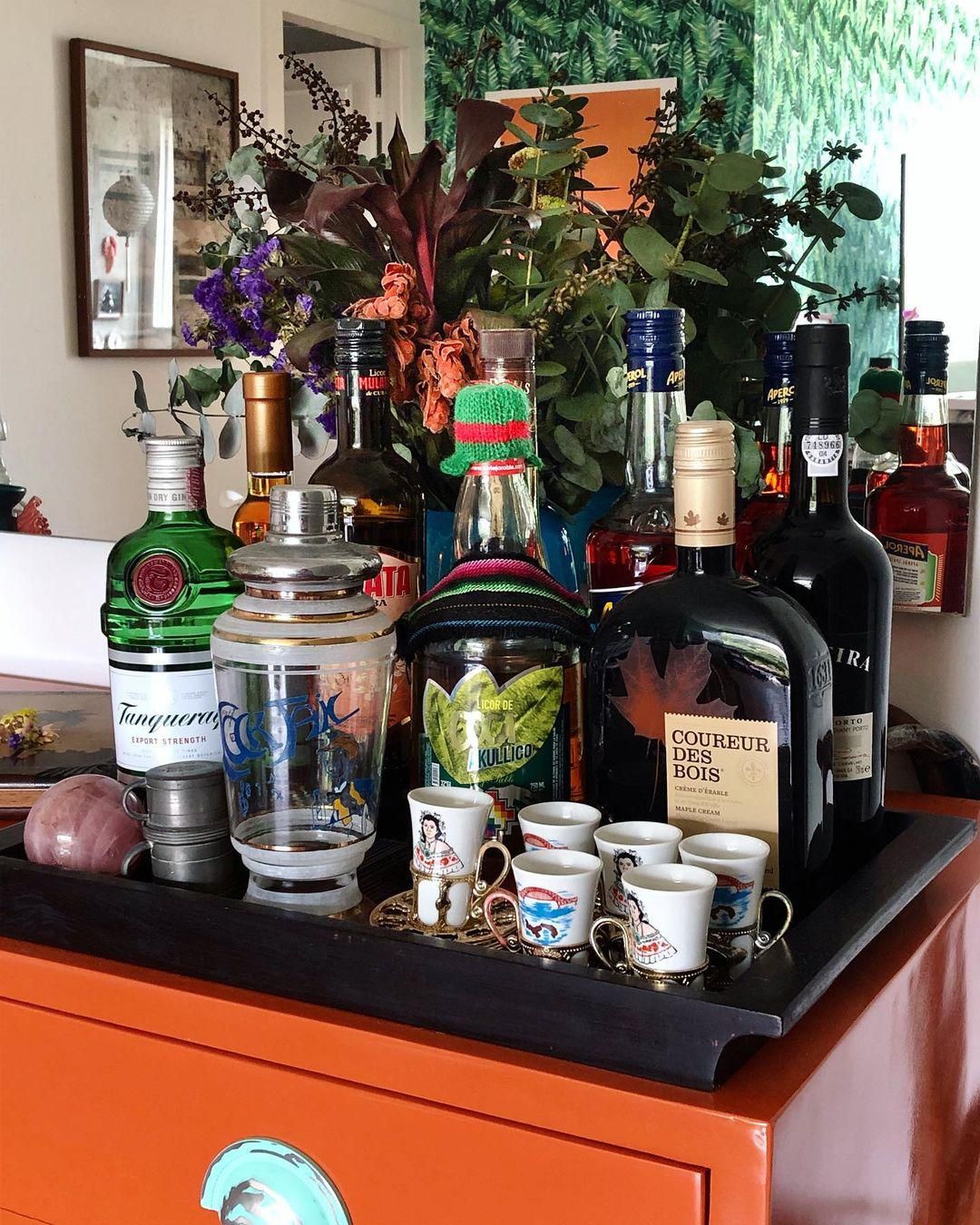 como decorar bandeja bar pequena