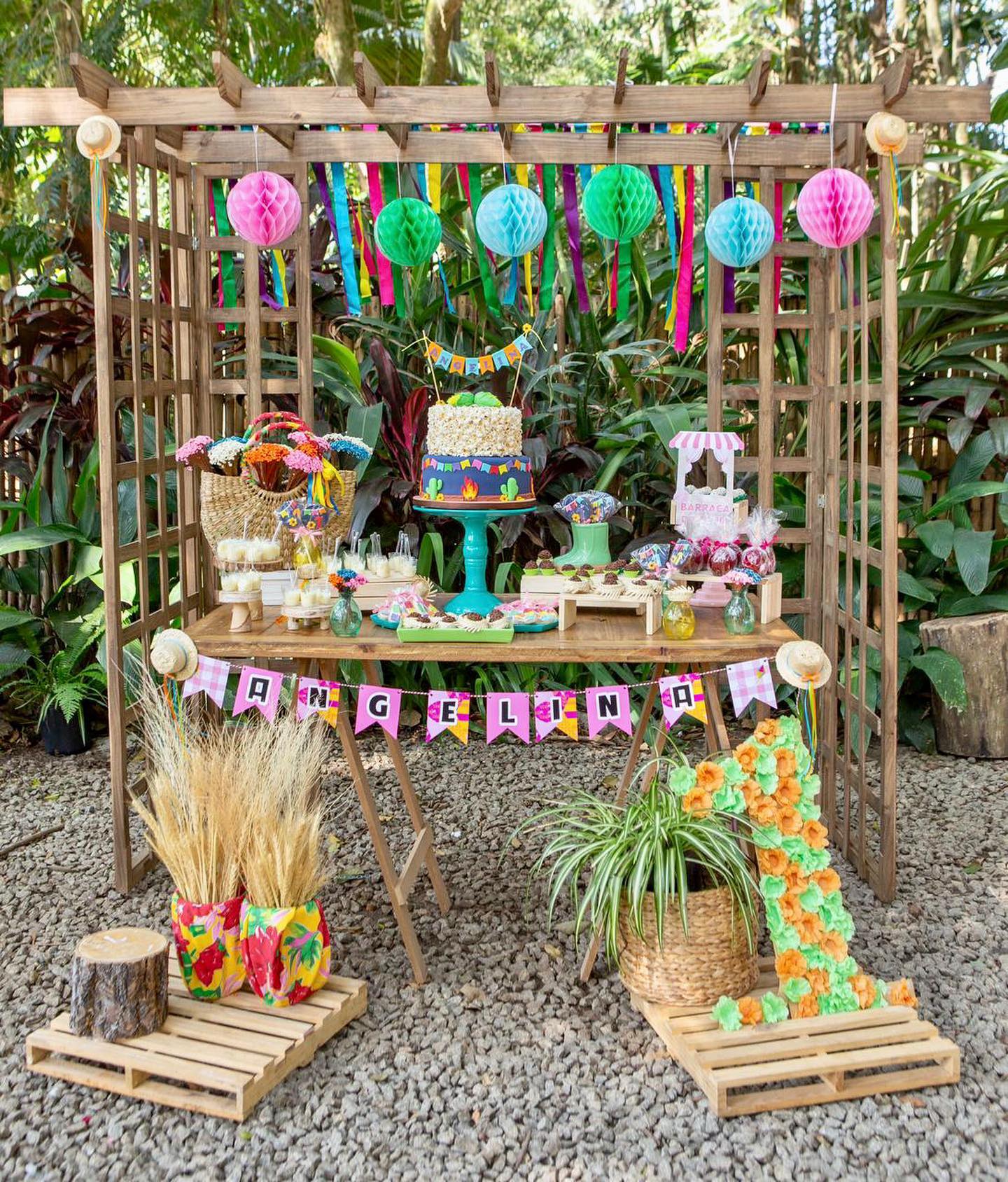 barato decoração festa junina no quintal