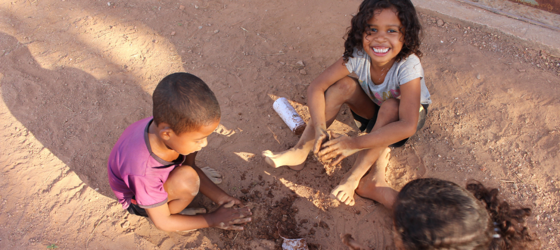 saúde e bem-estar infantil com exposição solar